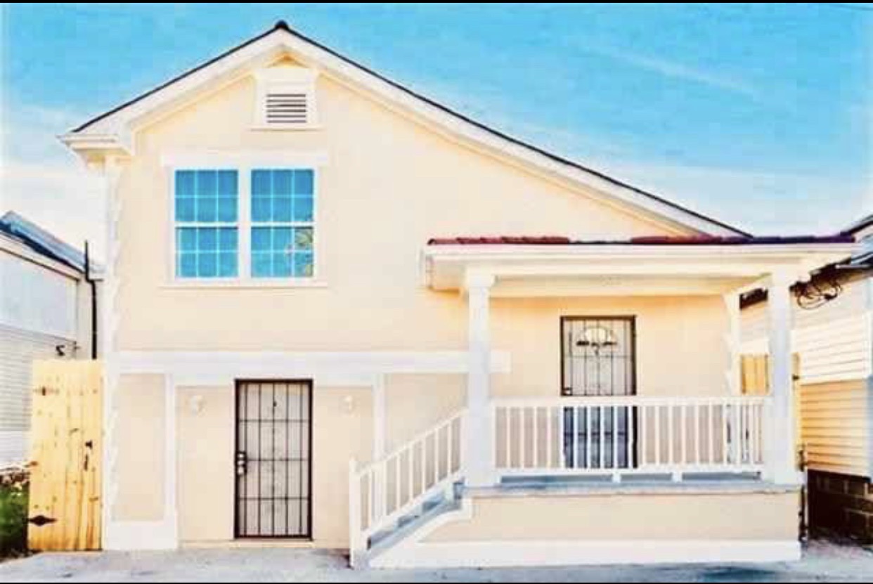 French Quarter Hideaway exterior